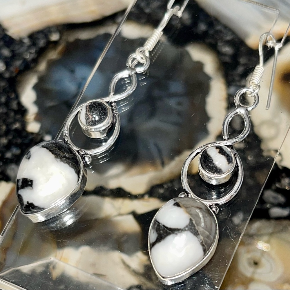 White Buffalo Turquoise Earrings 2 1/2” - Picture 12 of 17